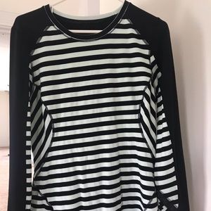 Lululemon long sleeve. Mint and black